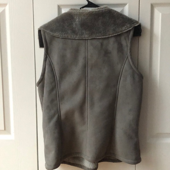 Chaps Fur Lined Suede Vest - Picture 4 of 4